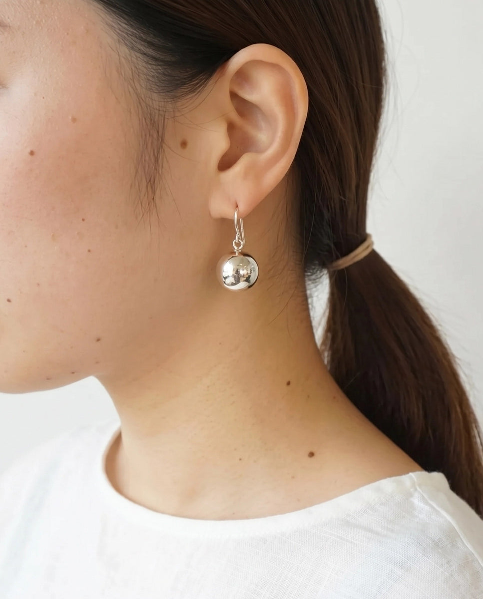 LOYTO STORE｜【NINA&JULES(ニナ・エ・ジュール)】ボールピアス