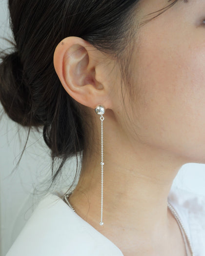 LOYTO STORE｜【NINA&JULES(ニナ・エ・ジュール)】スウィングボールピアス