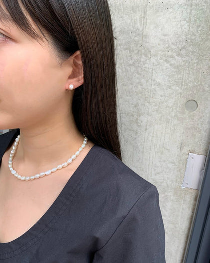 LOYTO STORE｜【Kara Yoo（カラ・ユ）】KESHI パールピアス