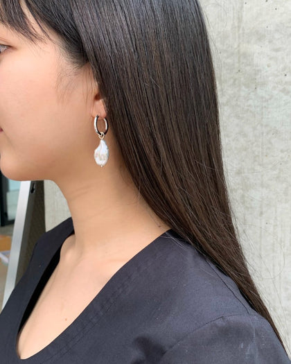 LOYTO STORE｜【Kara Yoo（カラ・ユ）】UMA ペタルパールピアス