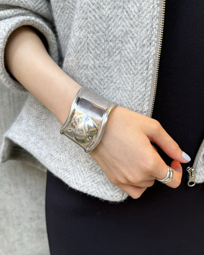 Nina &Jules Bold バングル美品 LOYTO STORE｜【NINA&JULES(ニナ・エ・ジュール)】ウェーブ