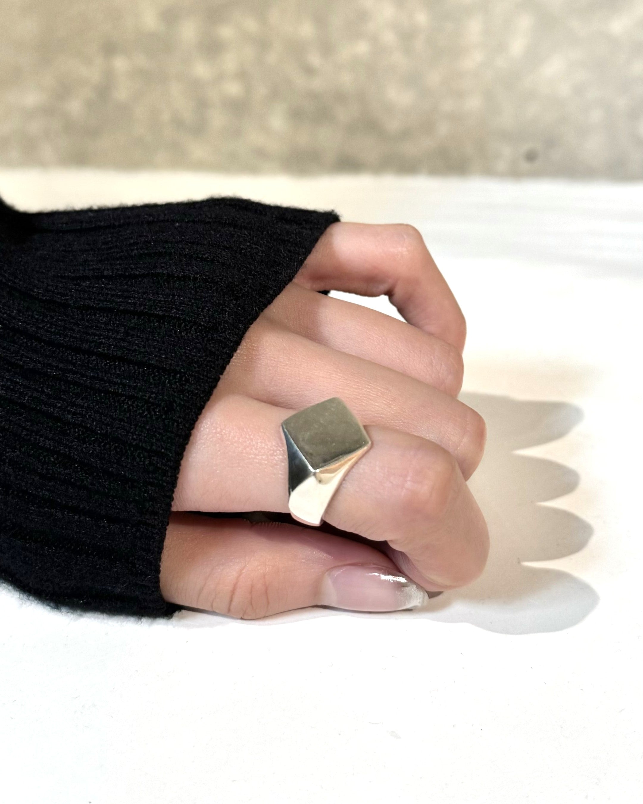 LOYTO STORE｜【NINA&JULES(ニナ・エ・ジュール)】スクエアシグネット