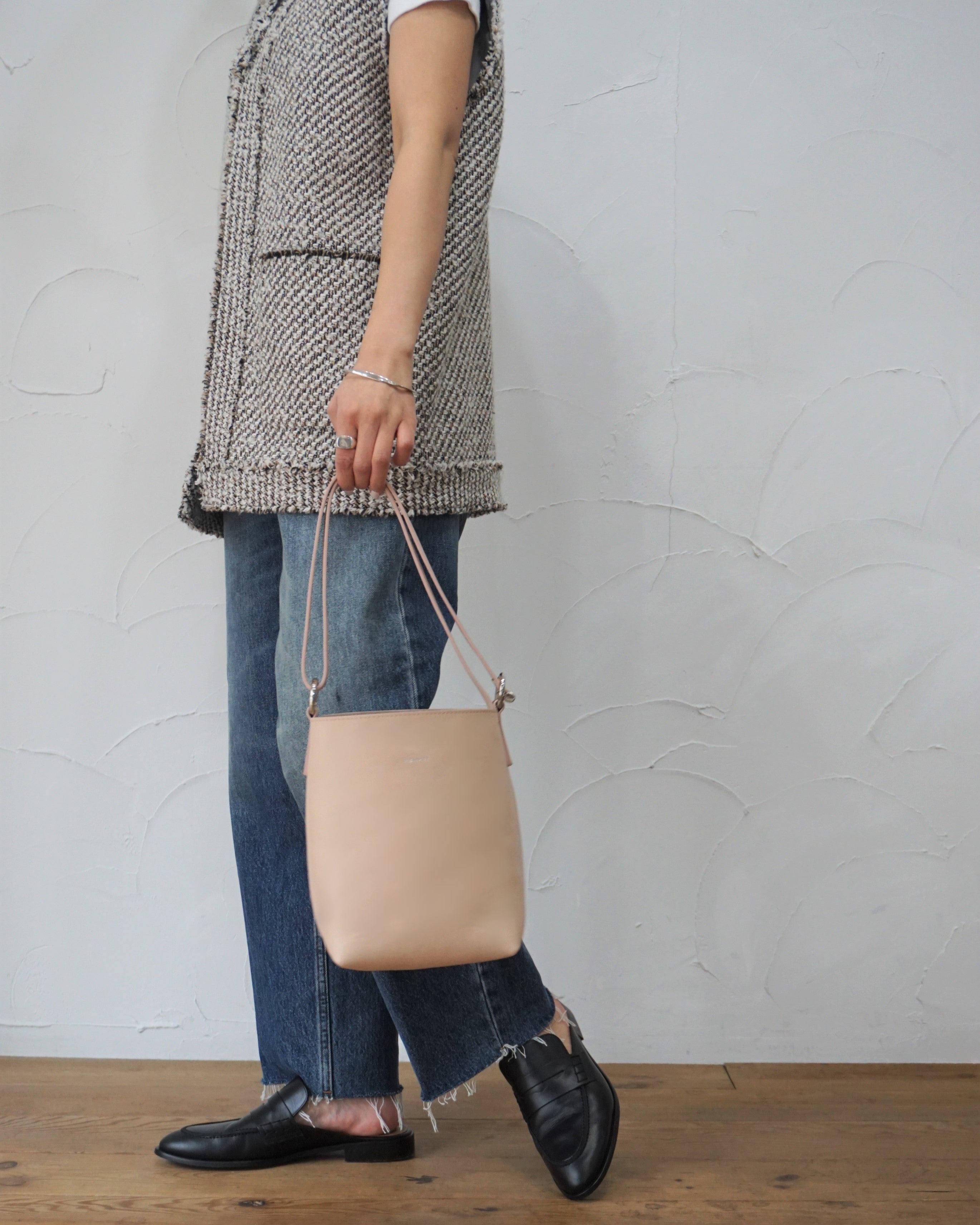 【極美品】リエンピーレ★ LAVINA★2way本革レザー大容量ショルダーバッグ LOYTO STORE｜【RIEMPIRE（リエンピーレ）】LAVINA 2way ソフト